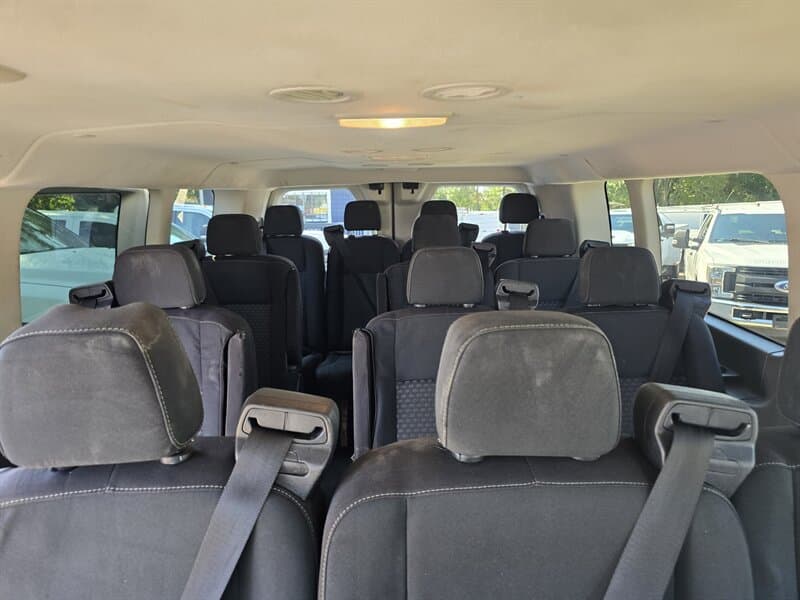 Ford Transit 350 XLT 15 Passenger Van, gallery photo 20