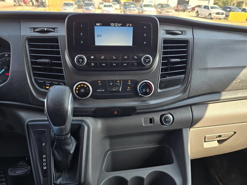 Ford Transit 350 XLT 15 Passenger Van, gallery photo 24
