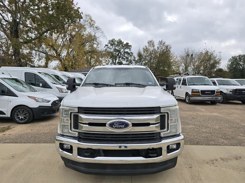 Ford F-250 Super Duty XLT, gallery photo 3
