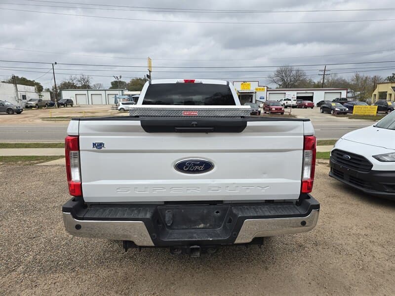 Ford F-250 Super Duty XLT, gallery photo 6