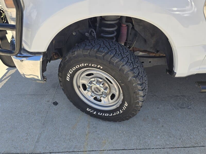 Ford F-250 Super Duty XL Grill Guard, gallery photo 8