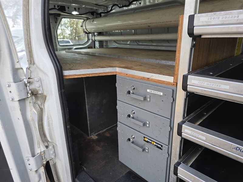 Ford Transit 350, gallery photo 10
