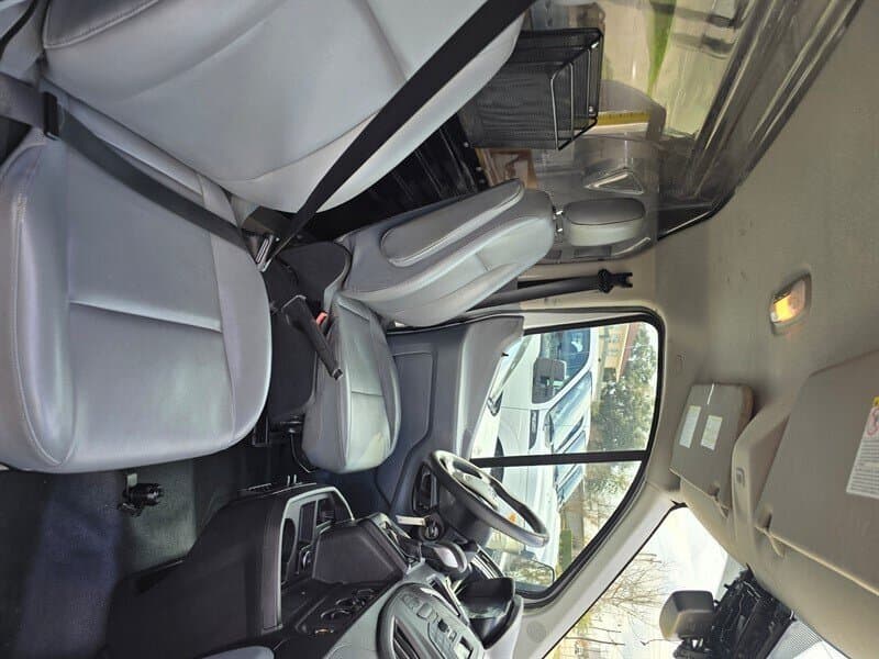 Ford Transit 350, gallery photo 11