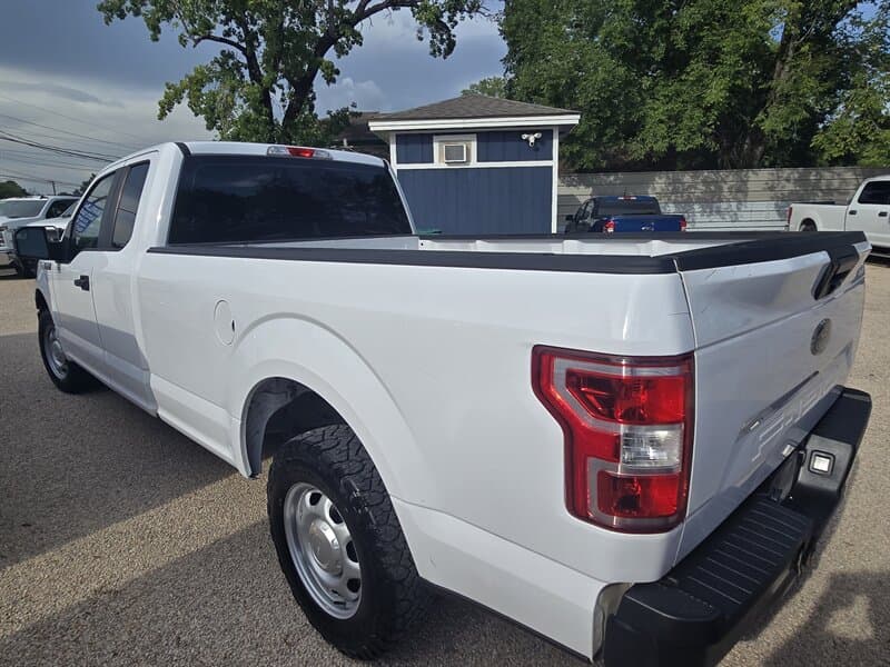 Ford F-150 XL V8, gallery photo 2