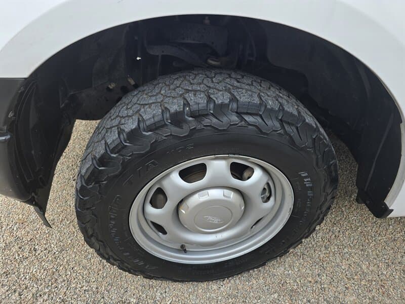 Ford F-150 XL V8, gallery photo 6