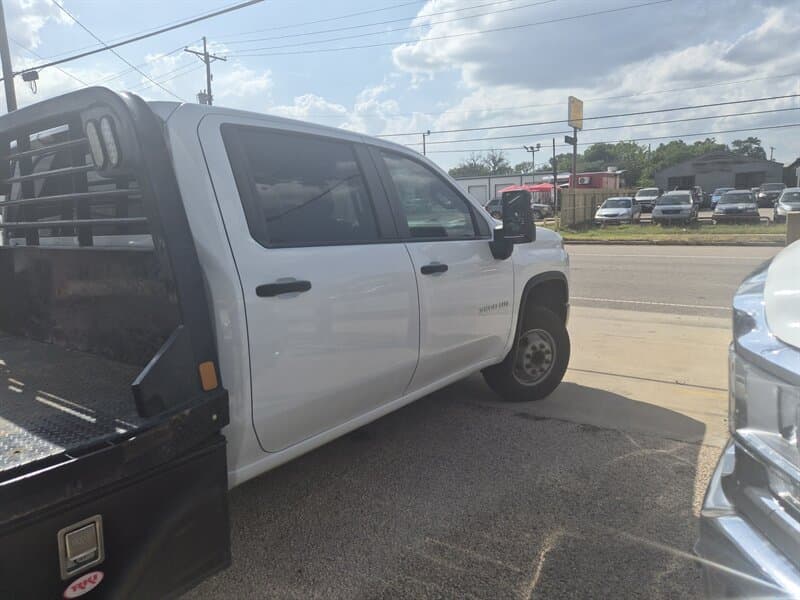 Chevrolet Silverado 3500 WT Dually 9' Flatbed Gooseneck, gallery photo 6