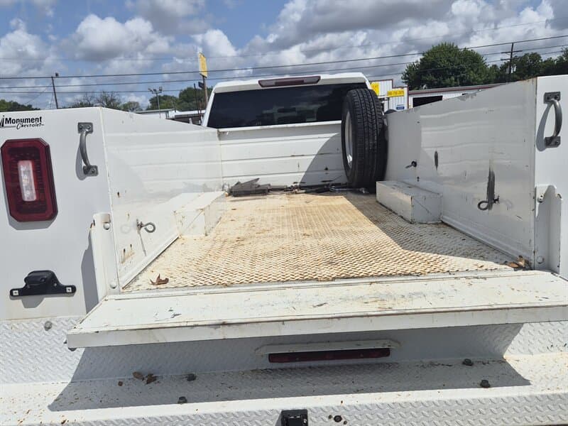 Chevrolet Silverado 3500 Service Body, gallery photo 13