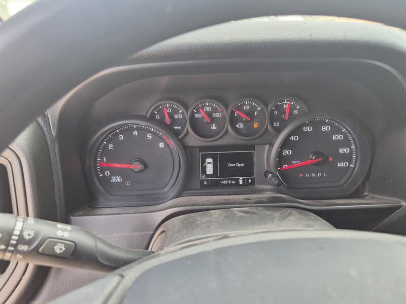 Chevrolet Silverado 3500 Service Body, gallery photo 20