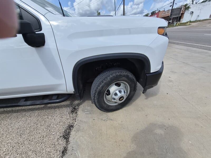 Chevrolet Silverado 3500 Service Body, gallery photo 28