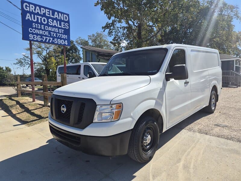Nissan NV 1500 SV Low Roof