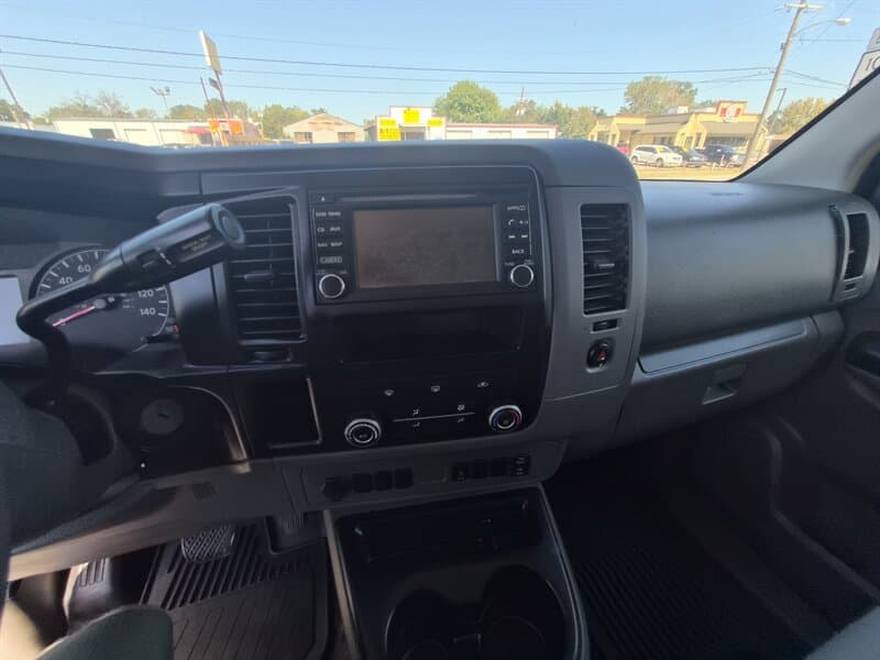Nissan NV 1500 SV Low Roof, gallery photo 17